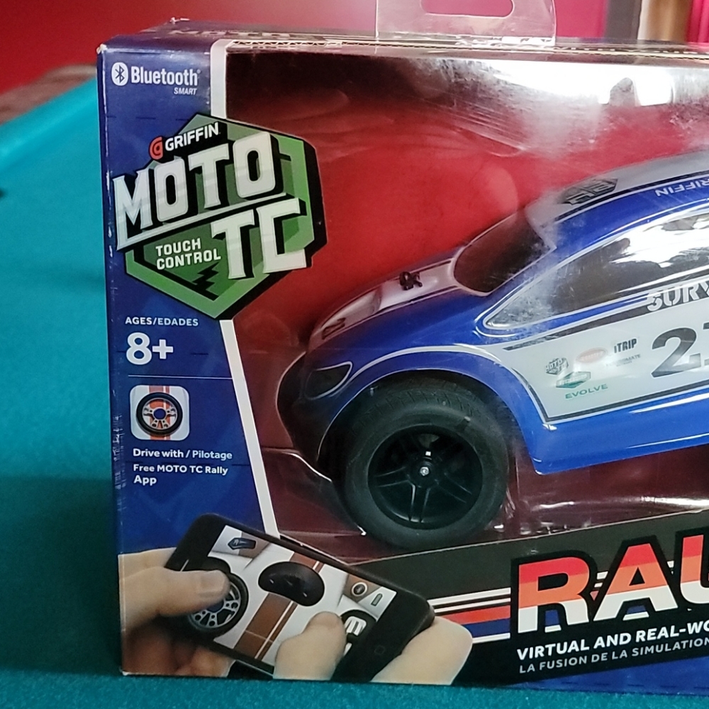 NWT iOS Smartphone controlled Rally Car - Picture 6 of 12